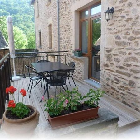 Gite Oustal Belcastel  エクステリア 写真